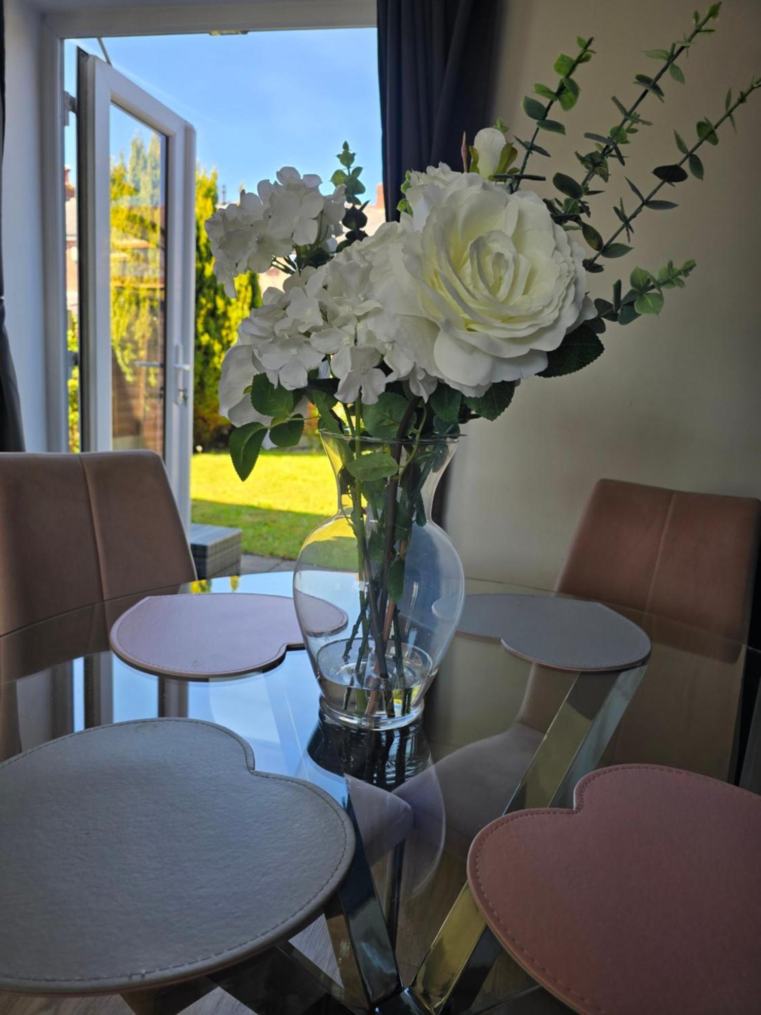 The Heart - Cosy 3 Bedroom House With Double Driveway And Garden In מנצ'סטר מראה חיצוני תמונה